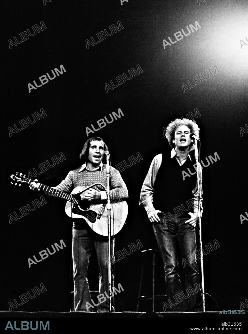 Art Garfunkel and Paul Simon perform at a "Together w/McGovern" concert for the Presidential candidate. Madison Square Garden, New York, 1972.