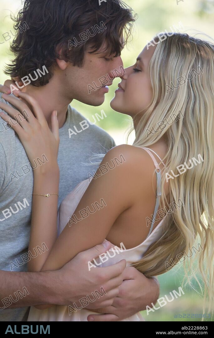 ALEX PETTYFER und GABRIELLA WILDE in ENDLESS LOVE, 2014, unter der Regie von SHANA FESTE. Copyright UNIVERSAL PICTURES.