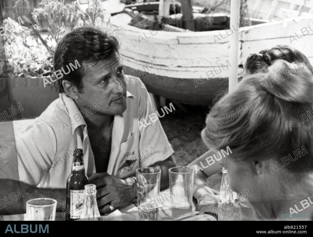 CARLOS LARRAÑAGA en VERANO AZUL, 1981, dirigida por ANTONIO MERCERO. Copyright TVE.