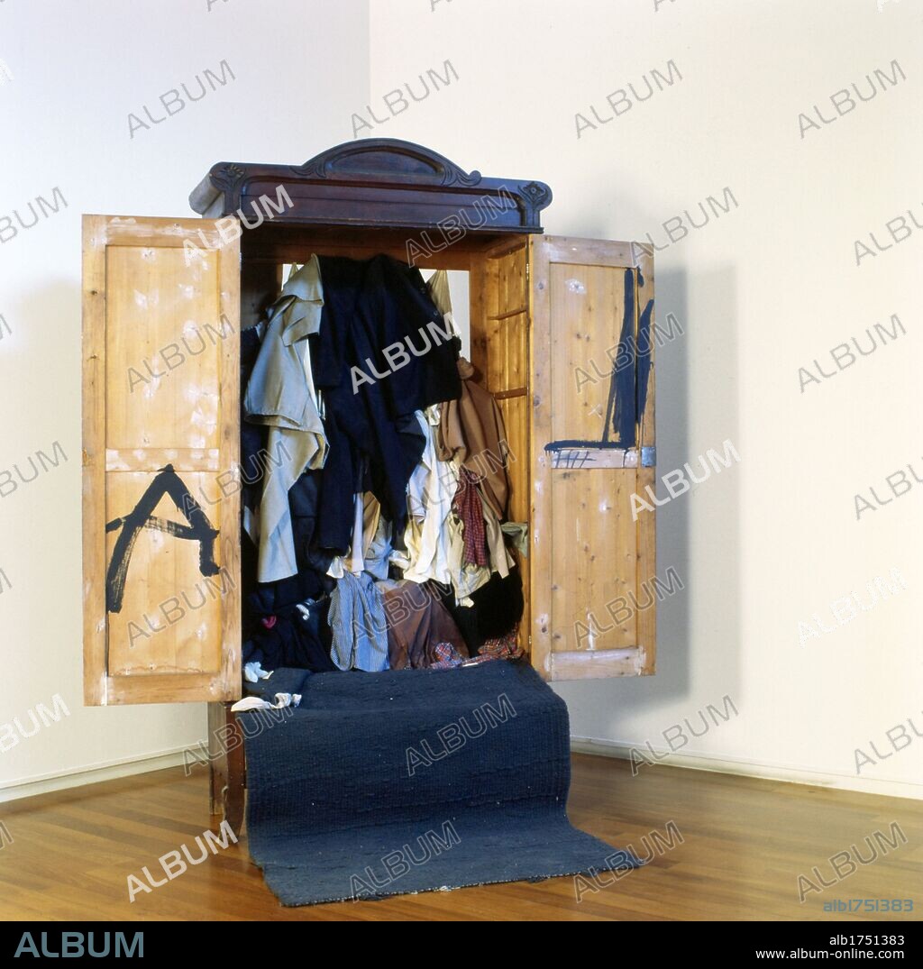 ANTONI TAPIES. Wardrobe, 1983. Object-tapestry  231 x 201 x 156 cm  Work executed in collaboration with Josep Royo.