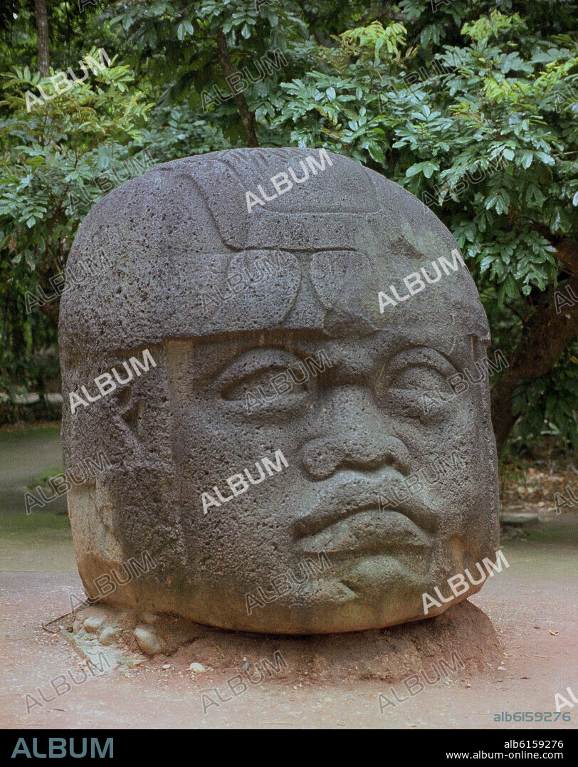 CABEZA COLOSAL OLMECA - 1000-400 AC.