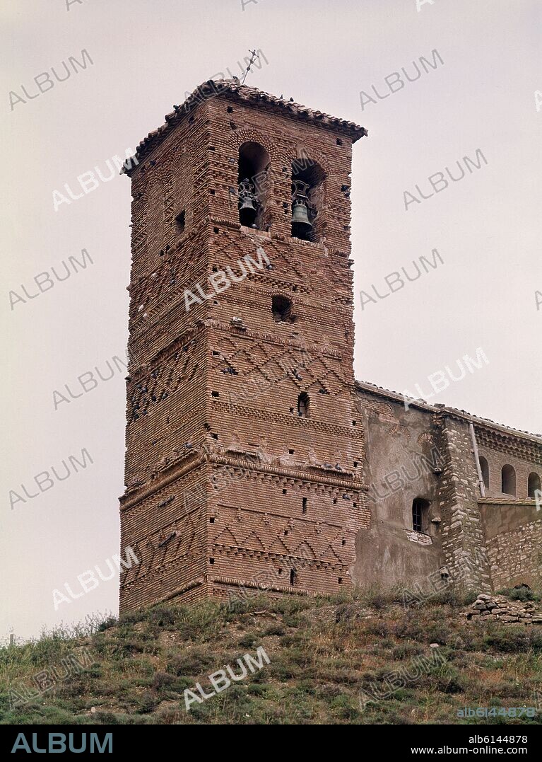 TORRE MUDEJAR DE LA IGLESIA DE SAN PEDRO AD VINCULA DE TORRALBA DE ARAGON - SIGLO XVI.