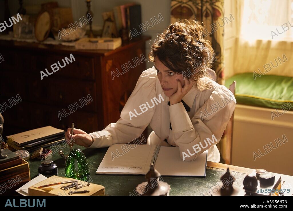 KEIRA KNIGHTLEY in COLETTE, 2018, directed by WASH WESTMORELAND. Copyright BOLD FILMS.