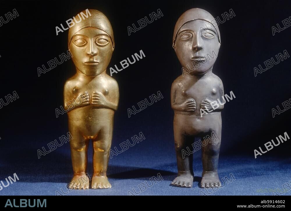 Ethnology / Peru:. Inca Civilisation (13-16th century). - Inca idols. , Gold & silver, height 24cm. Found in a grave in Cusco Province, Peru. Peru, Cusco, Museo Historico Regional del Cusco.