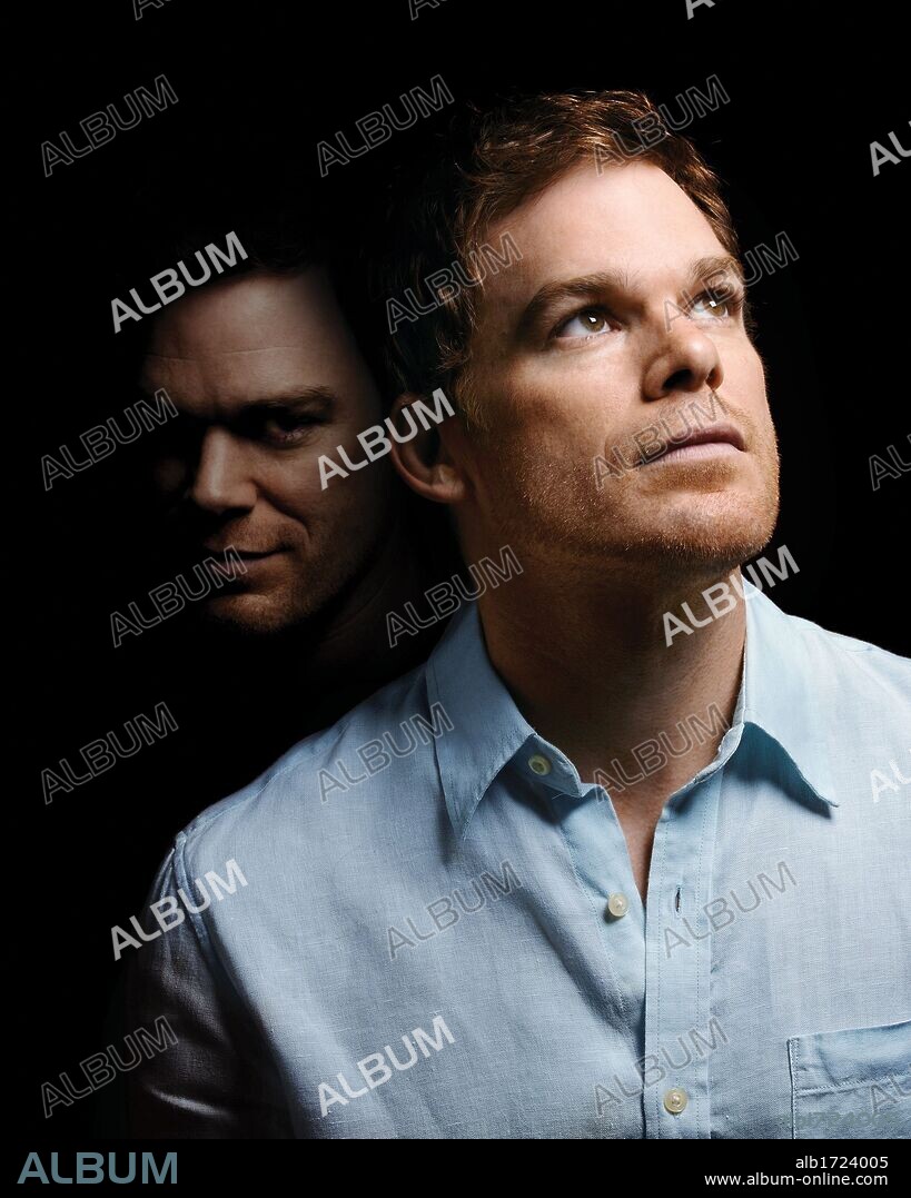 MICHAEL C. HALL in DEXTER, 2006, directed by KEITH GORDON and MARCOS SIEGA. Copyright SHOWTIME.