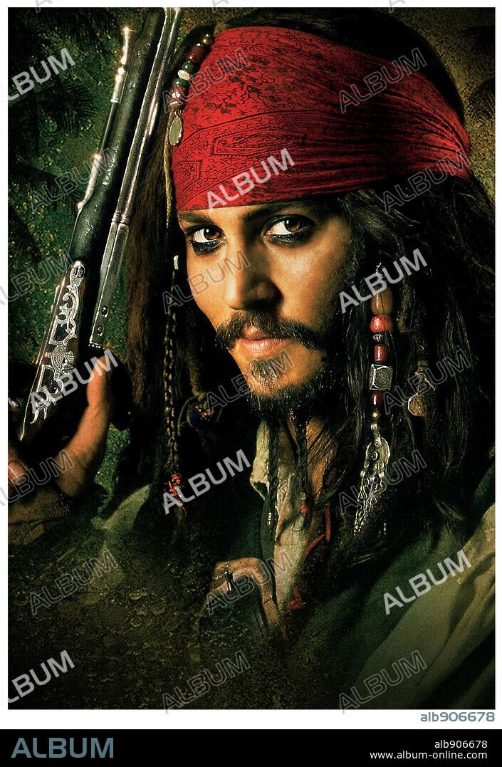 JOHNNY DEPP en PIRATAS DEL CARIBE: EL COFRE DEL HOMBRE MUERTO, 2006 (PIRATES OF THE CARIBBEAN: DEAD MAN'S CHEST), dirigida por GORE VERBINSKI. Copyright DISNEY ENTERPRISES.