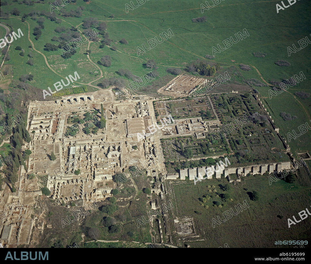 VISTA AEREA-CONJUNTO PALACIEGO CONSTRUIDO POR ABDERRAMAN III- 936/1010- EPOCA OMEYA.