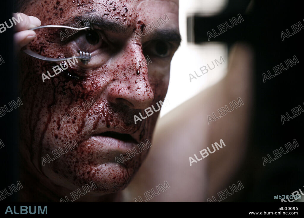 ALBERT DUPONTEL dans CHRYSALIS, 2007, réalisé par JULIEN LECLERCQ. Copyright LES FILMS DU DAUPHIN/SOCIETE DES ETABLISSEMENTS L GAUMONT.