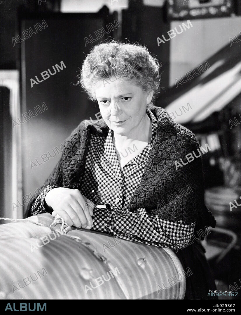 ETHEL BARRYMORE in NONE BUT THE LONELY HEART, 1944, directed by CLIFFORD ODETS. Copyright RKO RADIO.