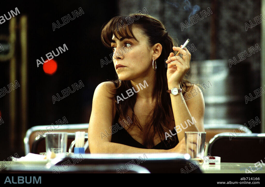 CANDELA PEÑA en PRINCESAS, 2005, dirigida por FERNANDO LEON DE ARANOA.