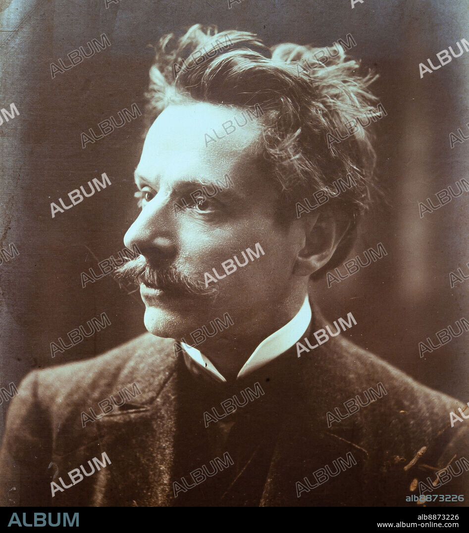Enric Morera i Viura (Barcelona, 22 de mayo de 1865 - 11 de marzo de 1942) compositor catalán.