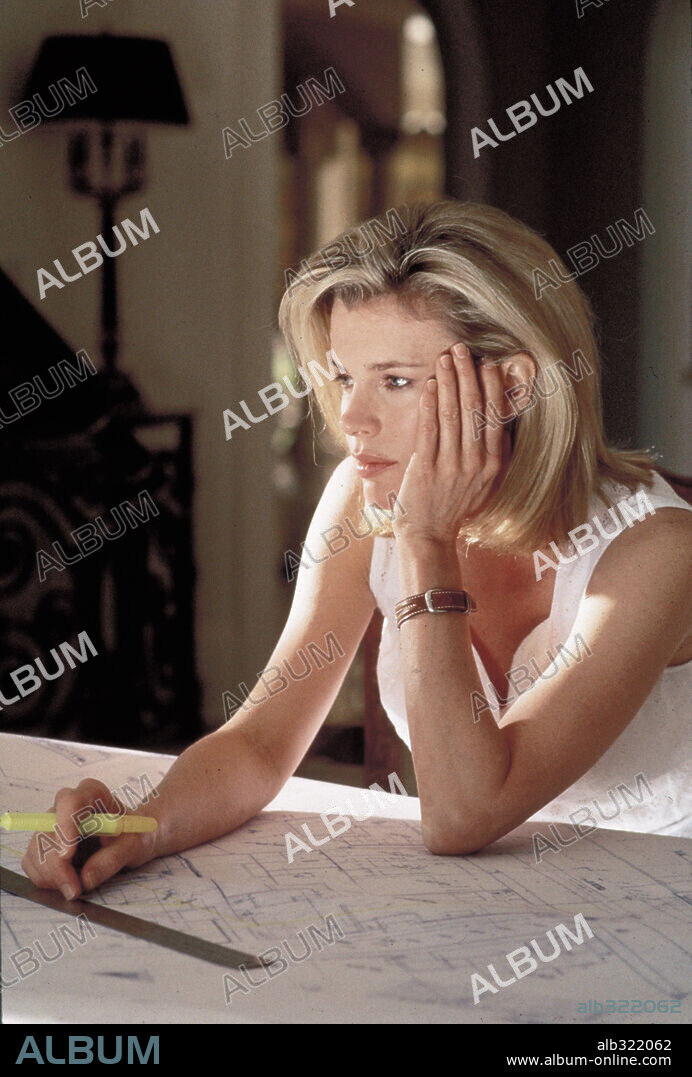 KIM BASINGER in THE REAL MCCOY, 1993, directed by RUSSELL MULCAHY. Copyright CAPELLA INTERNATIONAL / WILLIAMS, DEAN.