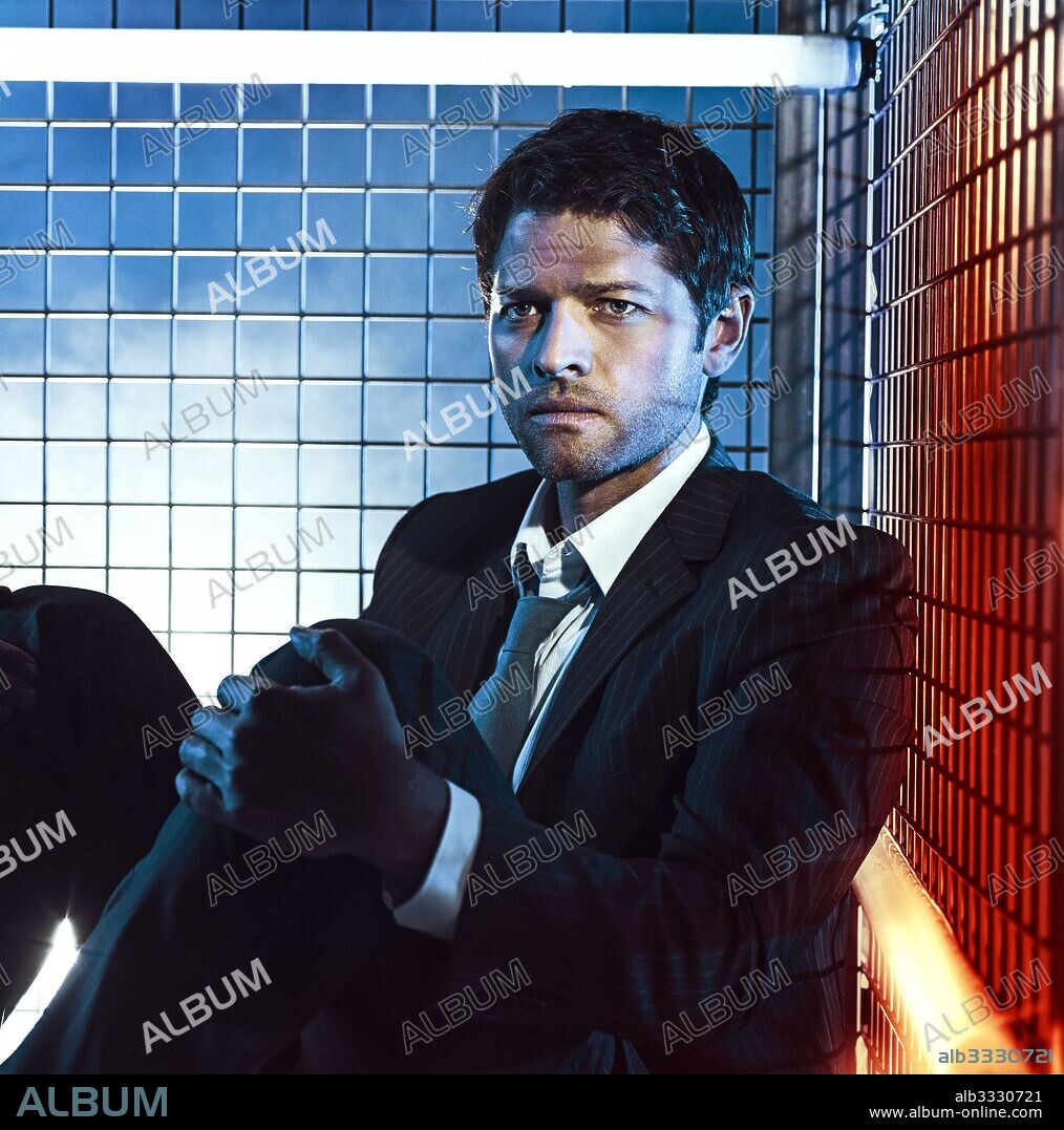 MISHA COLLINS en SOBRENATURAL, 2005 (SUPERNATURAL), dirigida por ERIC KRIPKE. Copyright KRIPKE ENTERPRISES/WARNER BROS TELEVISION/SUPERNATURAL FILMS. Temporada 9.