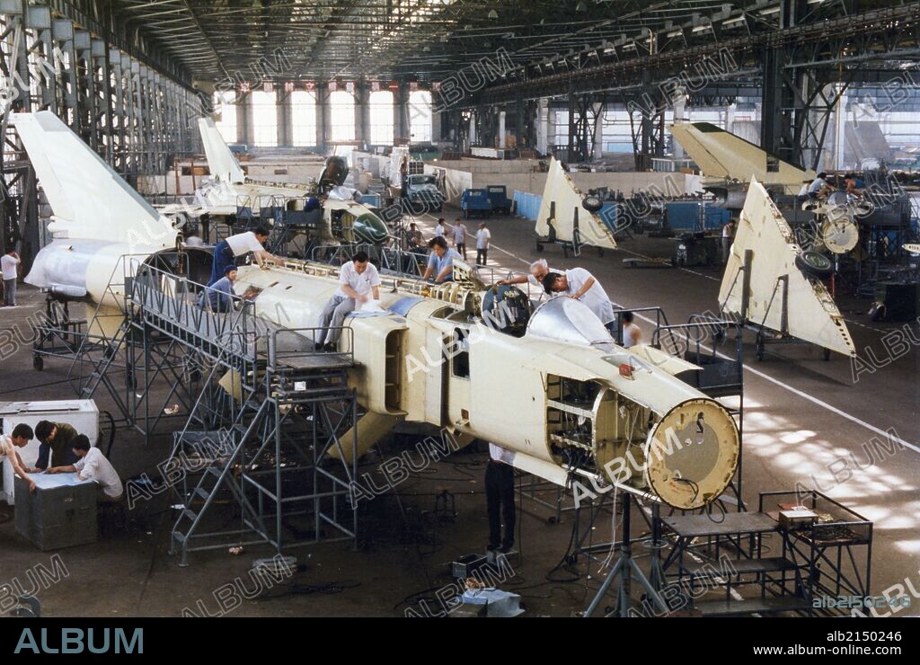 Chinese J-8 II (F-8 II) fighters being built at the Shenyang Aircraft Manufacturing Company. China. 1990. (Photo by: Sovfoto/UIG via Getty Images).
