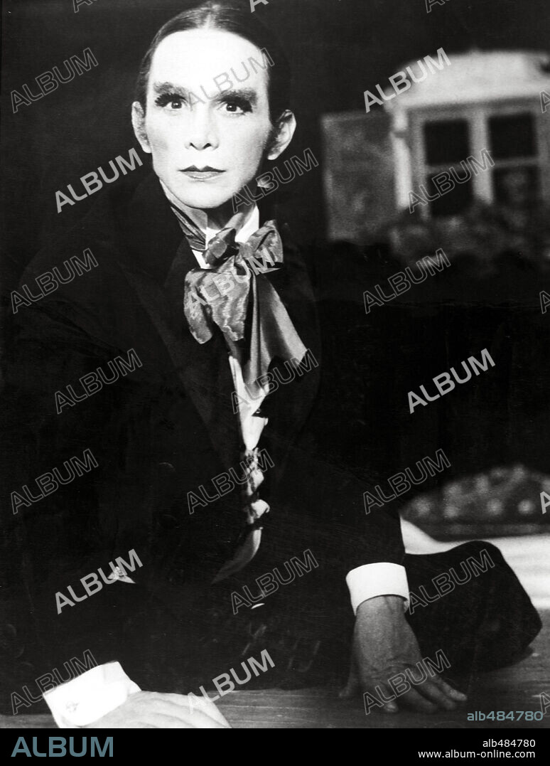 JOEL GREY en CABARET, 1972, dirigida por BOB FOSSE. Copyright ABC/ALLIED ARTISTS.