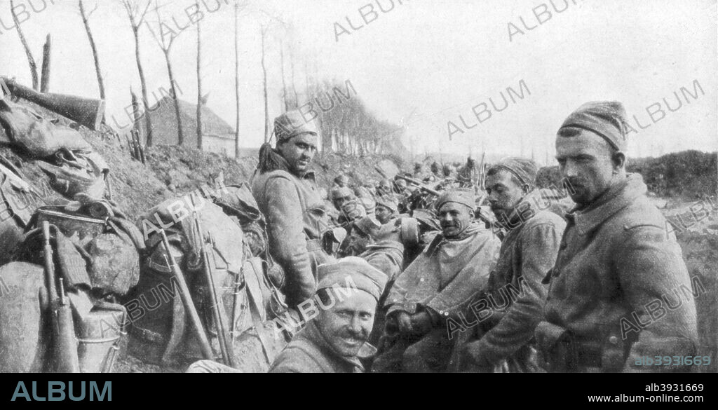 Soldiers of a French Zouave regiment between Lizarne and Boesinghe, Belgium, 24 April 1915. The Zouaves were troops from France's colonies of Algeria and Tunisia.