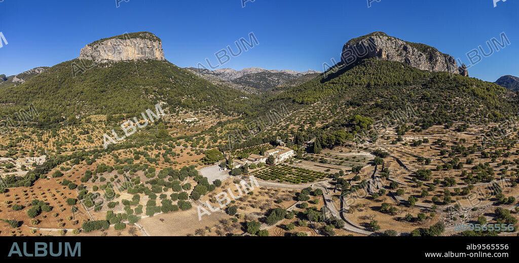 Puig del Castell d'Alaró and Puig de S'Alcadena with the Orient Valley in the middle, Alaro, . Majorca, Balearic Islands, Spain.