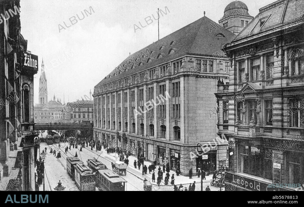 Berlin-Mitte, Königstraße (heute Rathausstraße). Königstraße nach Osten in Richtung Alexanderplatz; Bildmitte Kaufhaus Wertheim. Foto, um 1915.