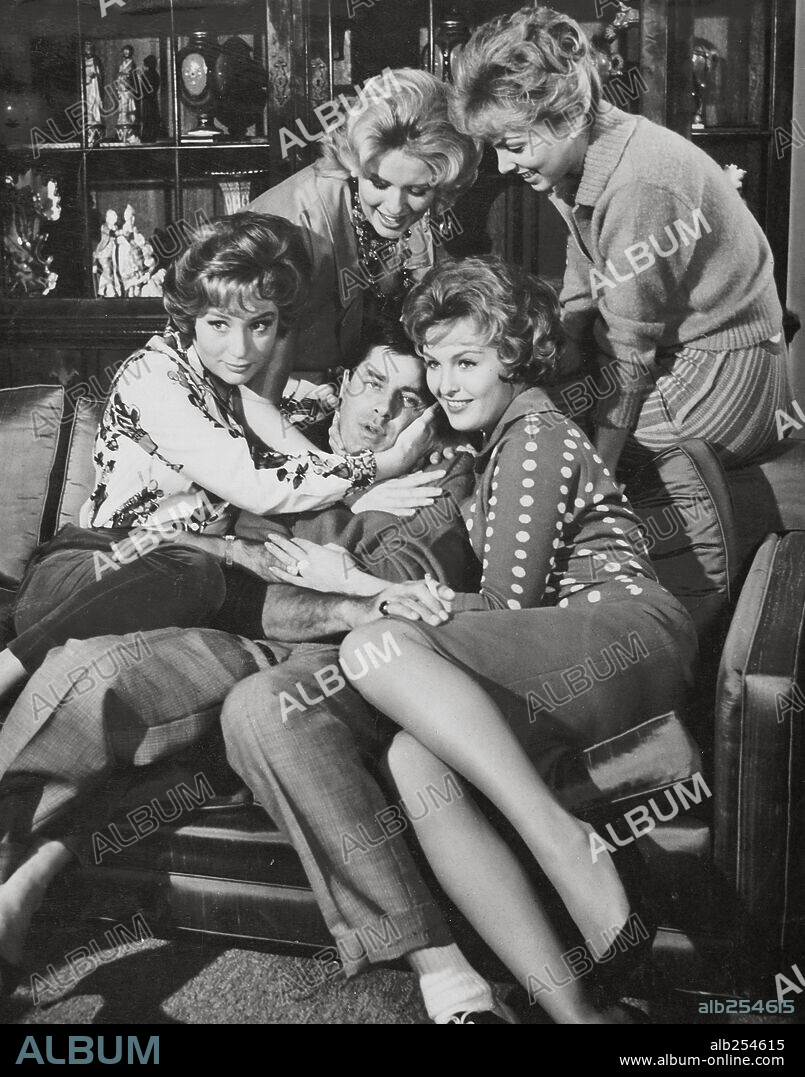 JERRY LEWIS en EL TERROR DE LAS CHICAS, 1961 (THE LADIES MAN), dirigida por JERRY LEWIS. Copyright PARAMOUNT PICTURES.
