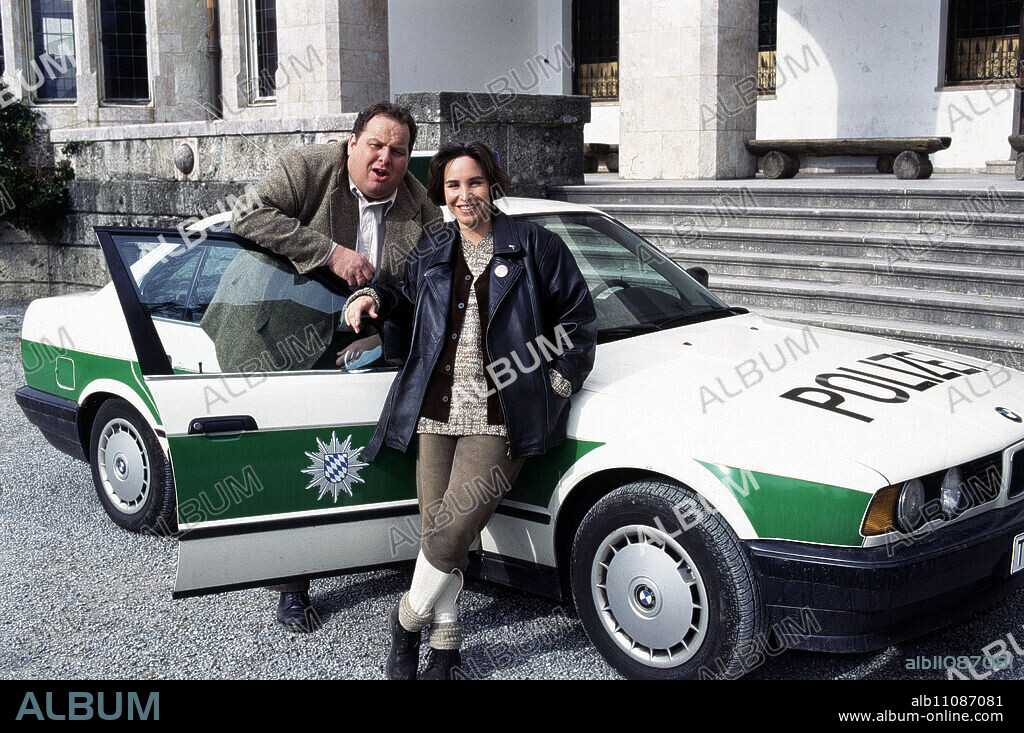 THE BULL OF TÖLZ / Death in the Boarding School D 1995 / Walter Bannert OTTFRIED FISCHER (Benno Berghammer) and KATERINA JACOB (Sabrina Lorenz) in the episode: 'Death in the Boarding School', 1995.