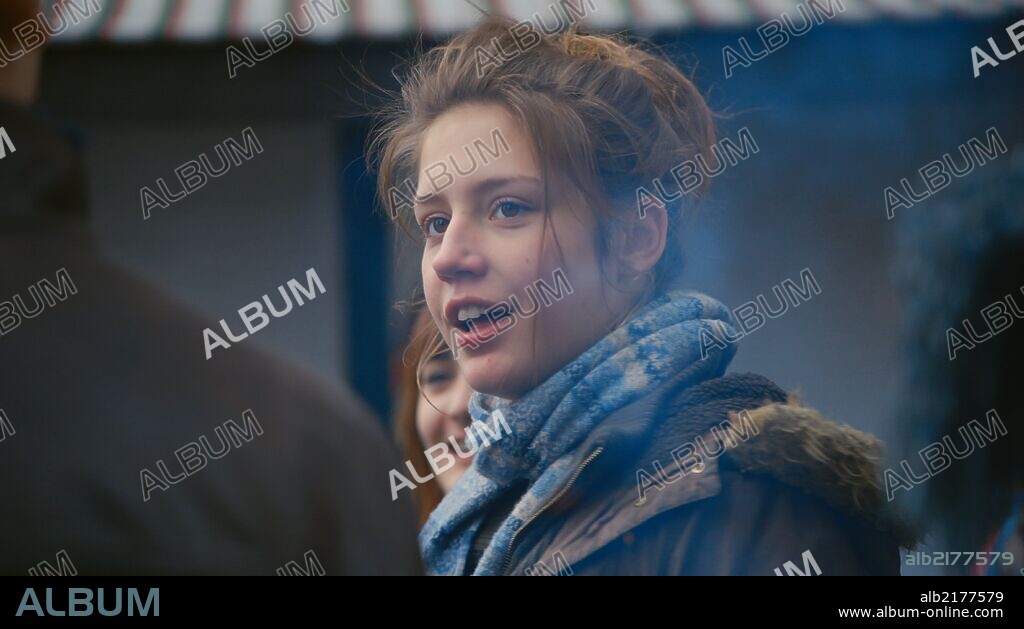 ADELE EXARCHOPOULOS en LA VIDA DE ADELE, 2013 (LA VIE D'ADELE), dirigida por ABDEL KECHICHE. Copyright QUAT'SOUS FILMS/WILD BUNCH.