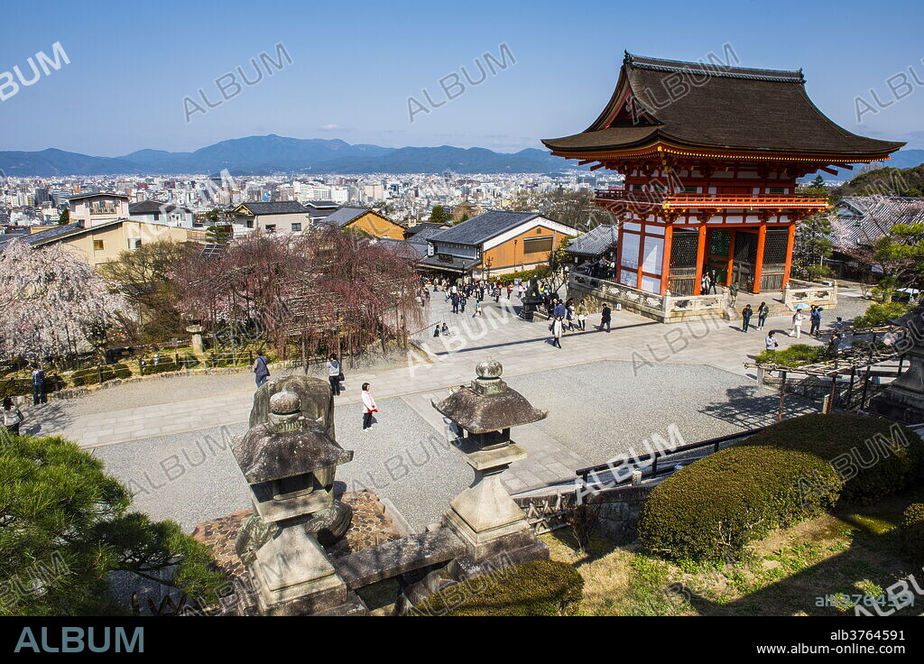Kiyomizu-dera Buddhist Temple, UNESCO World Heritage Site, Kyoto, Japan, Asia.