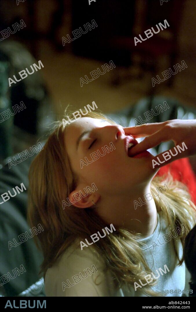MARIA VALVERDE en MELISSA P., 2005, dirigida por LUCA GUADAGNINO. Copyright BESS FILMS/PENTAGRAMA FILMS S.L./SONY PICTURES ENTERTAINMENT.
