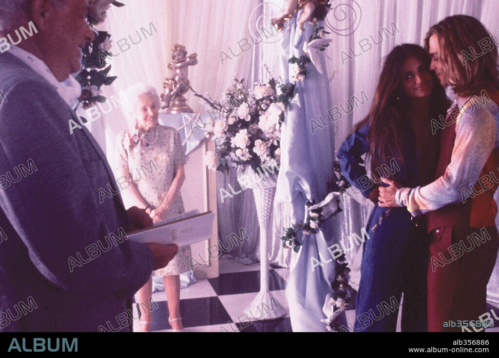 JOHNNY DEPP und PENELOPE CRUZ in BLOW, 2001, unter der Regie von TED DEMME. Copyright NEW LINE CINEMA / SEBASTIAN, LOREY.
