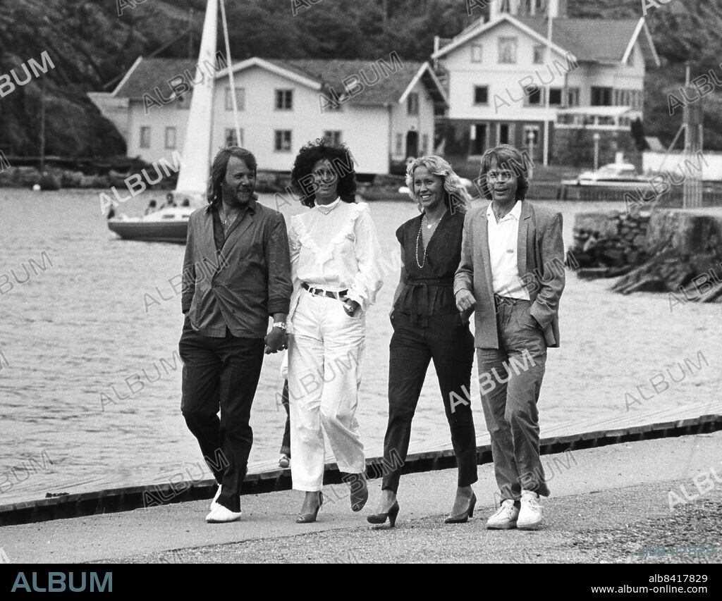 FILE 19800718. Members of the Swedish pop group Abba, From left, Benny Andersson, Anni-Frid Lyngstad, Agnetha Faltskog and Bjorn Ulvaeus, walks down by the harbor of Marstrand at the west coast in Sweden, july 18, 1980.. Photo: Roger Turesson / XP / SCANPIX SWEDEN / Code: 42. ***AFTONBLADET OCH PUNKT.SE OUT***.