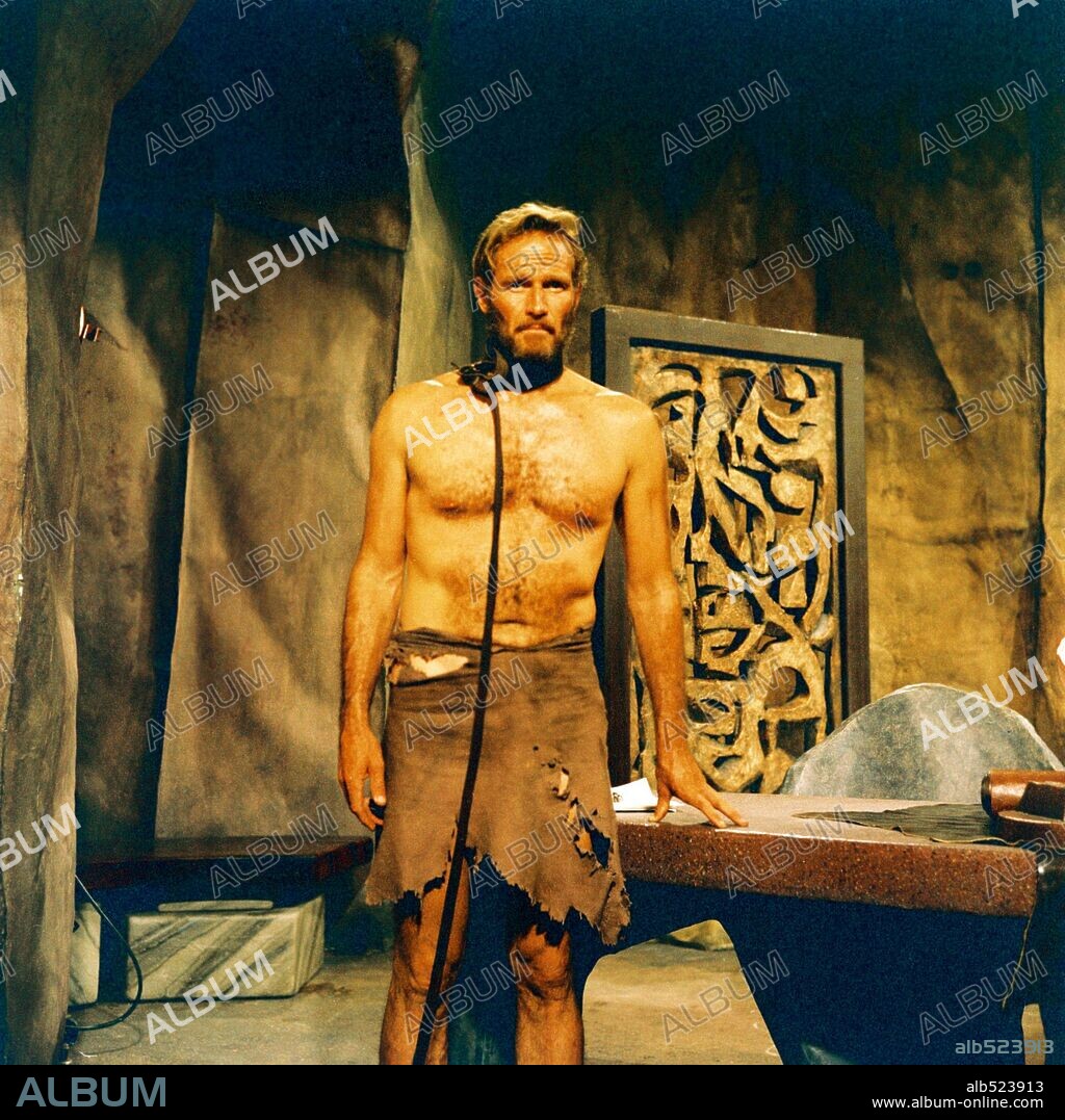 CHARLTON HESTON in PLANET OF THE APES, 1968, directed by FRANKLIN J. SCHAFFNER. Copyright 20TH CENTURY FOX.