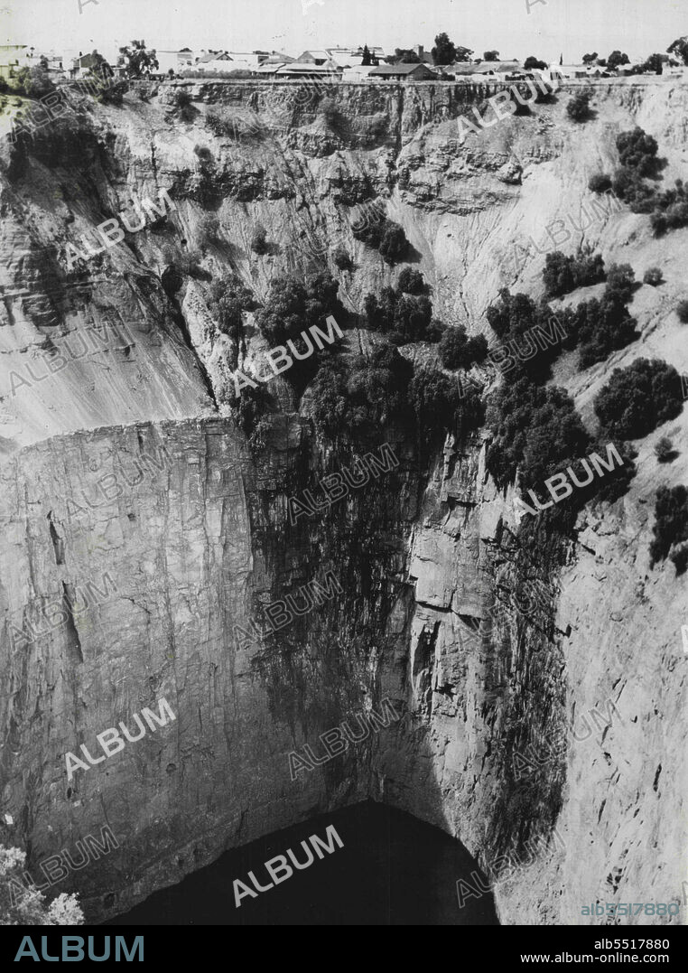 Kimberley Diamond Mine - South Africa. February 28, 1955. (Photo by United Press Photo).