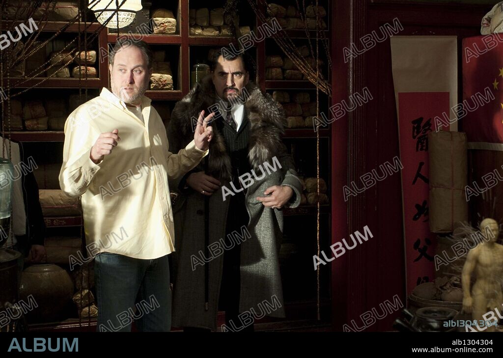 ALFRED MOLINA and JON TURTELTAUB in THE SORCERER'S APPRENTICE, 2010, directed by JON TURTELTAUB. Copyright BROKEN ROAD/JERRY BRUCKHEIMER/JUNCTION ENT/SATURN/WALT DISNE / GENSER, ABBOT.