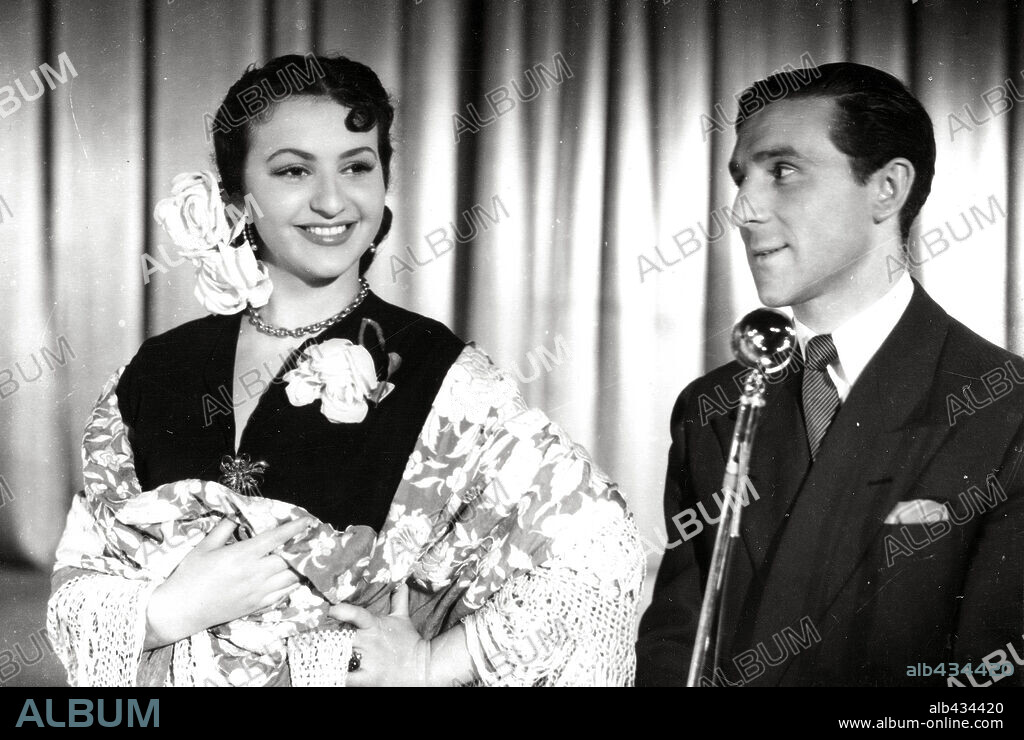 MARUJITA DIAZ en SURCOS, 1951, dirigida por JOSE ANTONIO NIEVES CONDE. Copyright ATENEA FILMS.