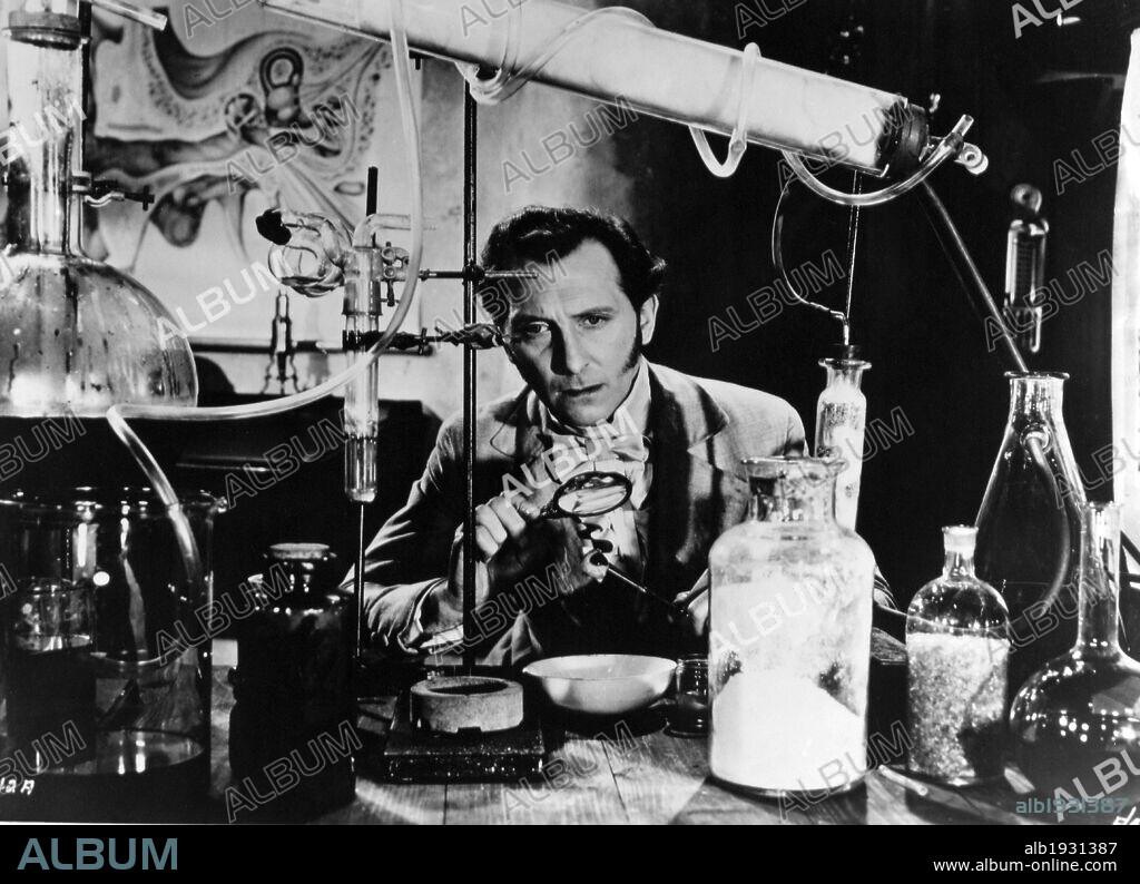 PETER CUSHING in THE CURSE OF FRANKENSTEIN, 1957, directed by TERENCE FISHER. Copyright HAMMER FILM PRODUCTIONS.