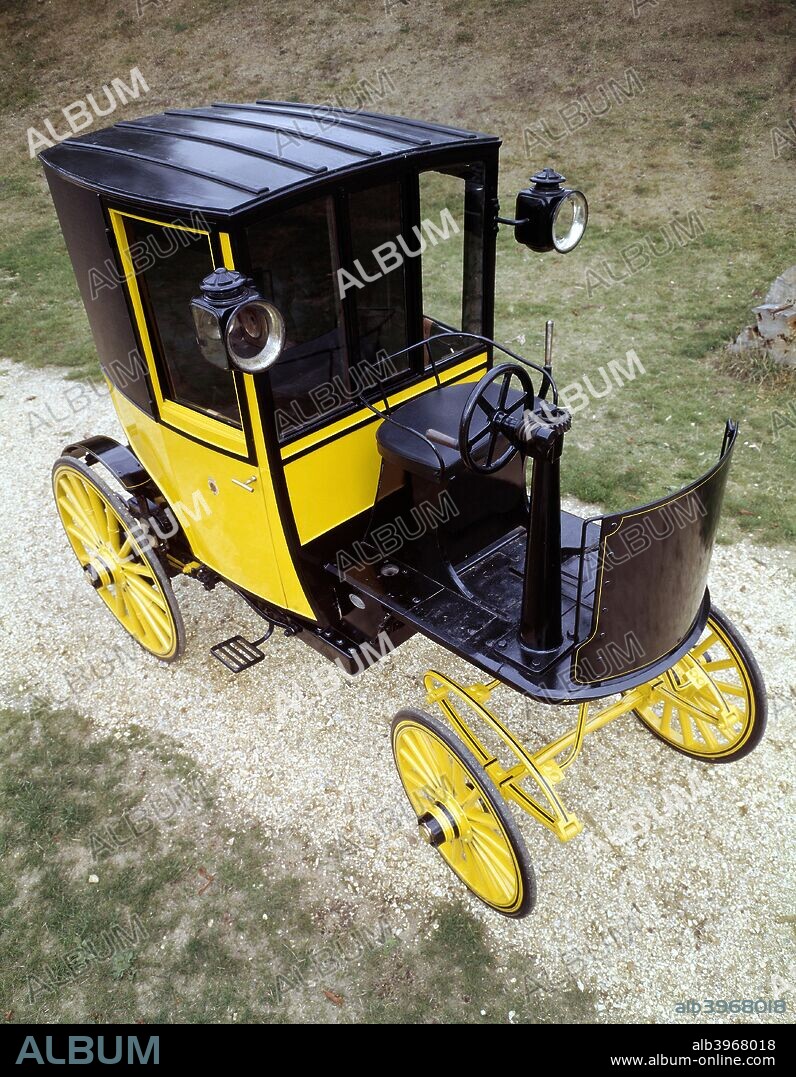First discount electric taxi