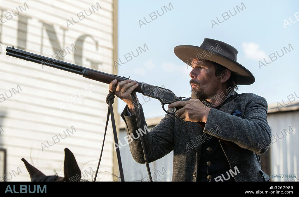 ETHAN HAWKE en LOS 7 MAGNIFICOS, 2016 (THE MAGNIFICENT SEVEN), dirigida por ANTOINE FUQUA. Copyright MGM/COLUMBIA PICTURES/LSTAR CAPITAL/VILLAGE ROADSHOW PICTURE.