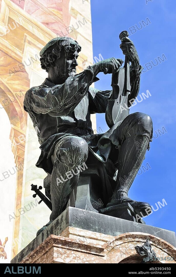 Monument to Mathias Klotz, 1653 - 1743, founder of violin making in Mittenwald, Werdenfelser Land, Upper Bavaria, Bavaria, Germany, Europe, PublicGround, Europe.