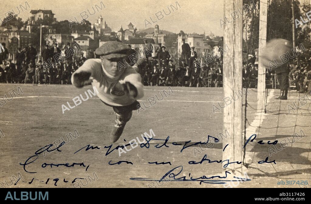 Ricardo Zamora Martínez (1901-1978), futbolista catalán. Fotografía autografiada de 1925.