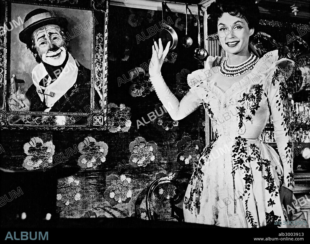 LILLI PALMER in FEUERWERK, 1954, unter der Regie von KURT HOFFMANN. Copyright N.D.F. PRODUKTION.