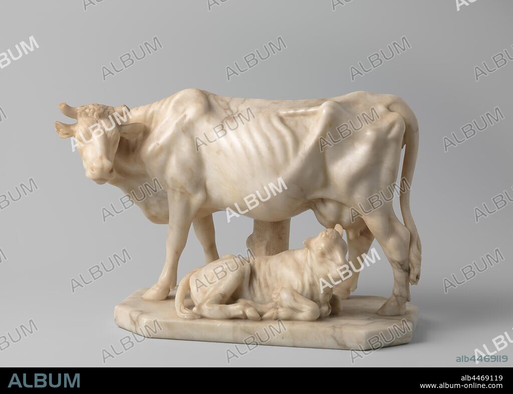 Sculpture group of cow and calf, naturalistic sculpted in yellow-white alabaster with brown-gray vein. The standing cow is pointing to the left with its head bent sideways. In front of a calf lying to the right with the head tilted forward. At the rear a tree stump as support for the rectangular skirting board with beveled corners. Cow's cow and right ear calf broken off., Netherlands (possibly), 1800 - 1850, alabaster (mineral), h 24.0 cm × w 38.0 cm × d 17.0 cm × w 8.6 kg.