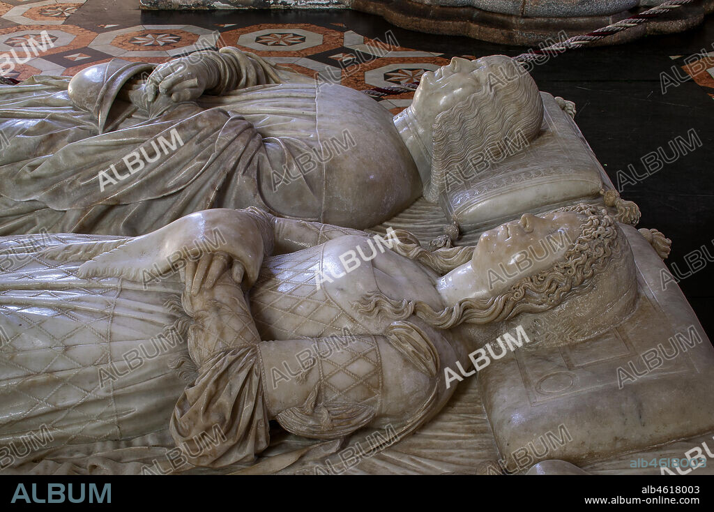 Pavia, the Certosa of Pavia, the left transept: the Tomb of Ludovico il Moro and Beatrice d'Este by Cristoforo Solari, known as Il Gobbo (the Hunchbacked) (1497). Detail.