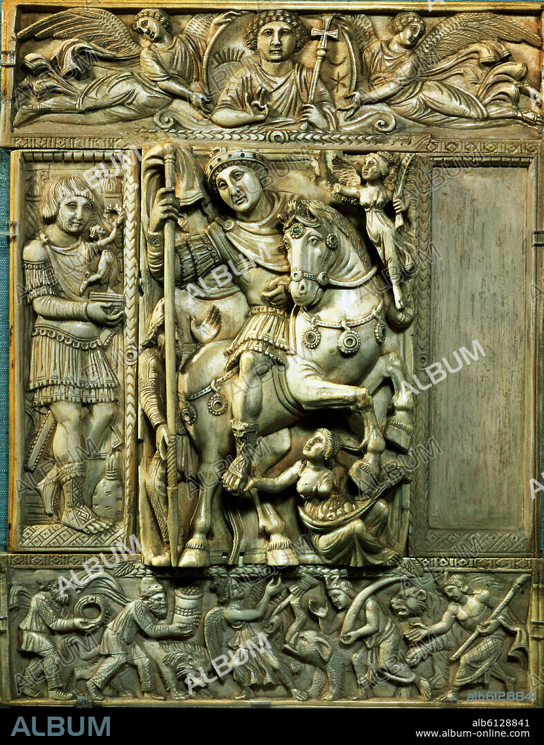 Ivory diptych. Detail from the emperor on a horse. Byzantine 6th century. 34 x 26.6 cm. Paris, musée du Louvre.
