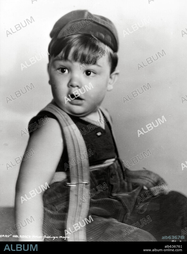 GEORGE 'SPANKY' MCFARLAND en LA PANDILLA, 1922 (OUR GANG), dirigida por ROBERT F. MCGOWAN. Copyright HAL ROACH.