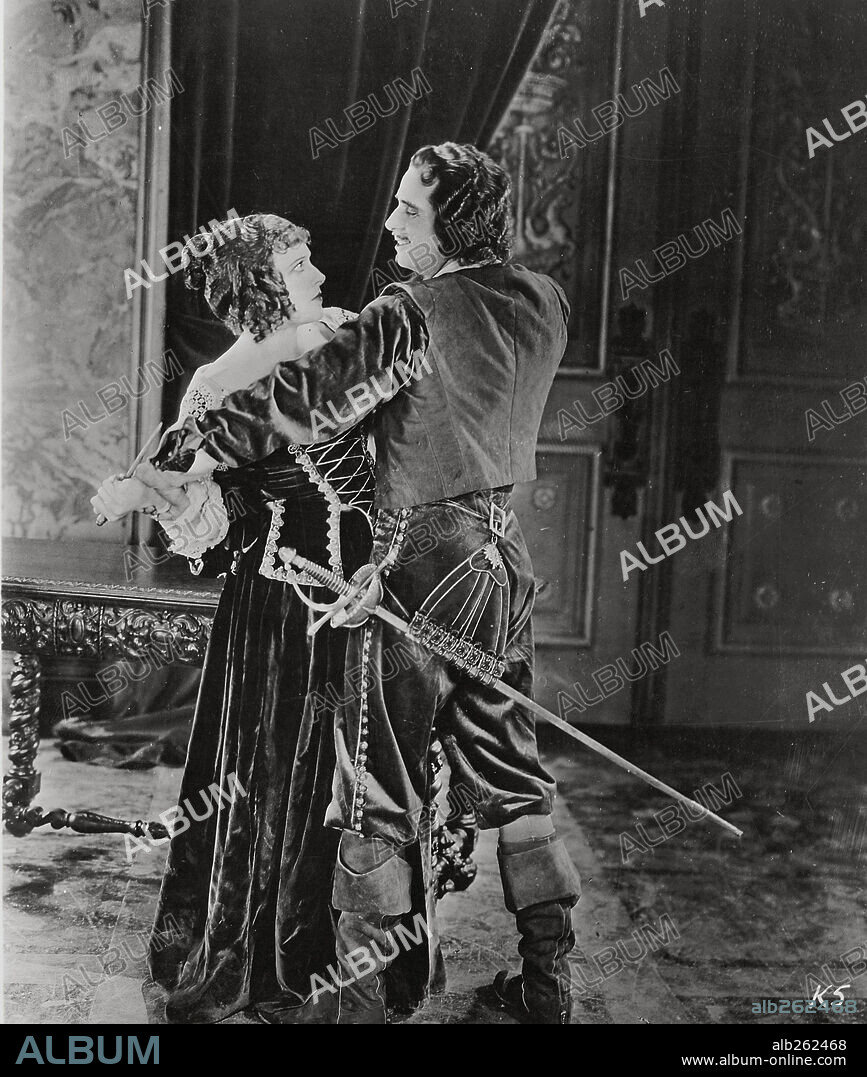 BARBARA LA MARR and DOUGLAS FAIRBANKS in THE THREE MUSKETEERS, 1921, directed by FRED NIBLO. Copyright UNITED ARTISTS.