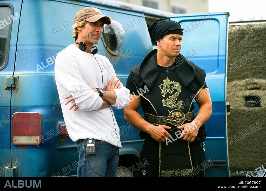 MARK WAHLBERG y MICHAEL BAY en DOLOR Y DINERO, 2013 (PAIN & GAIN), dirigida por MICHAEL BAY. Copyright PARAMOUNT PICTURES.