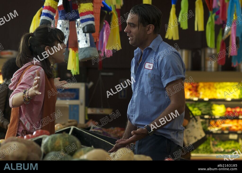 BOBBY CANNAVALE und SALLY HAWKINS in BLUE JASMINE, 2013, unter der Regie von WOODY ALLEN. Copyright PERDIDO PRODUCTIONS.