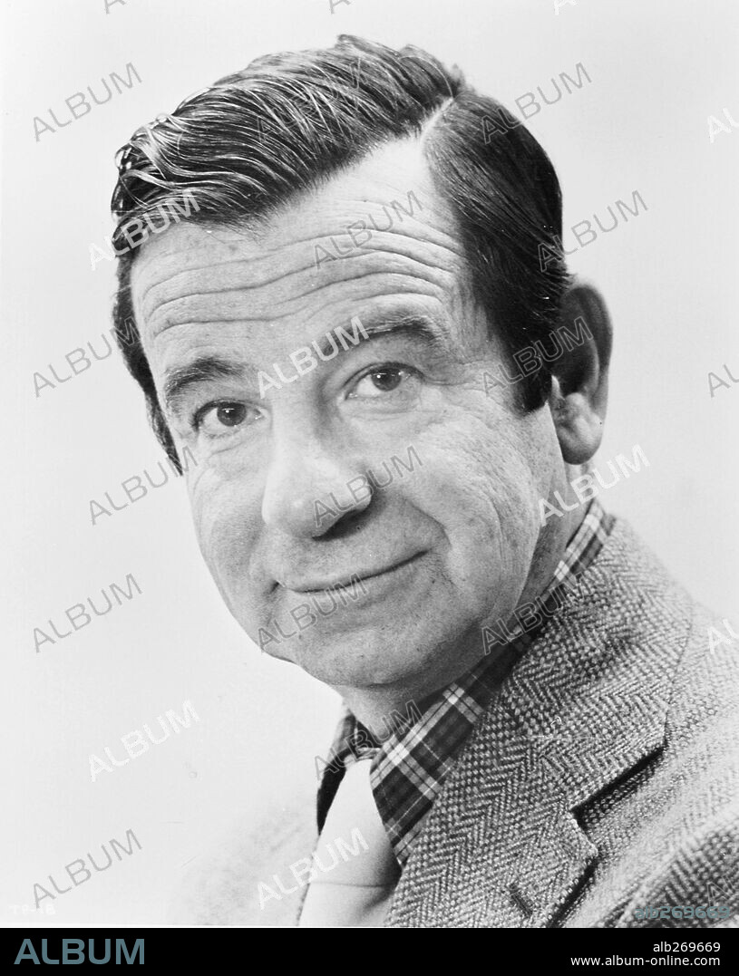 WALTER MATTHAU.  1974