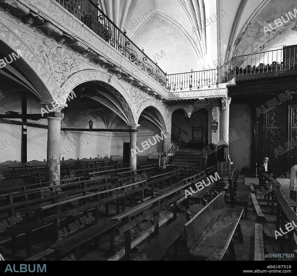 YESERIAS ISABELINAS DEL CORO DE LA IGLESIA DE SANTIAGO APOSTOL - SIGLO XV - FOTOGRAFIA EN BLANCO Y NEGRO - AÑOS 60.
