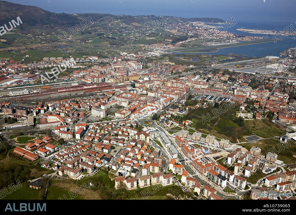 Irun (in foreground), Hondarribia (top), Bidasoa river mouth, Txingudi Bay, Basque Country, Spain.