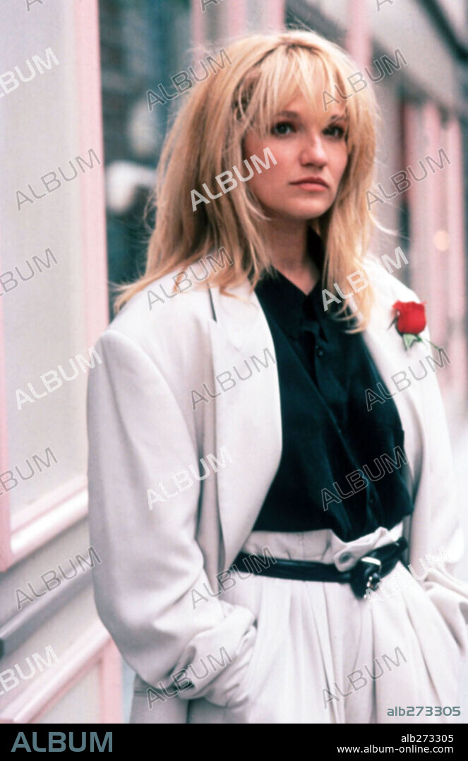 ELLEN BARKIN en UNA RUBIA MUY DUDOSA, 1991 (SWITCH), dirigida por BLAKE EDWARDS. Copyright CINEMA PLUS.